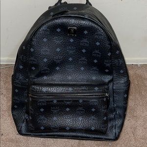 Mcm medium visetos backpack